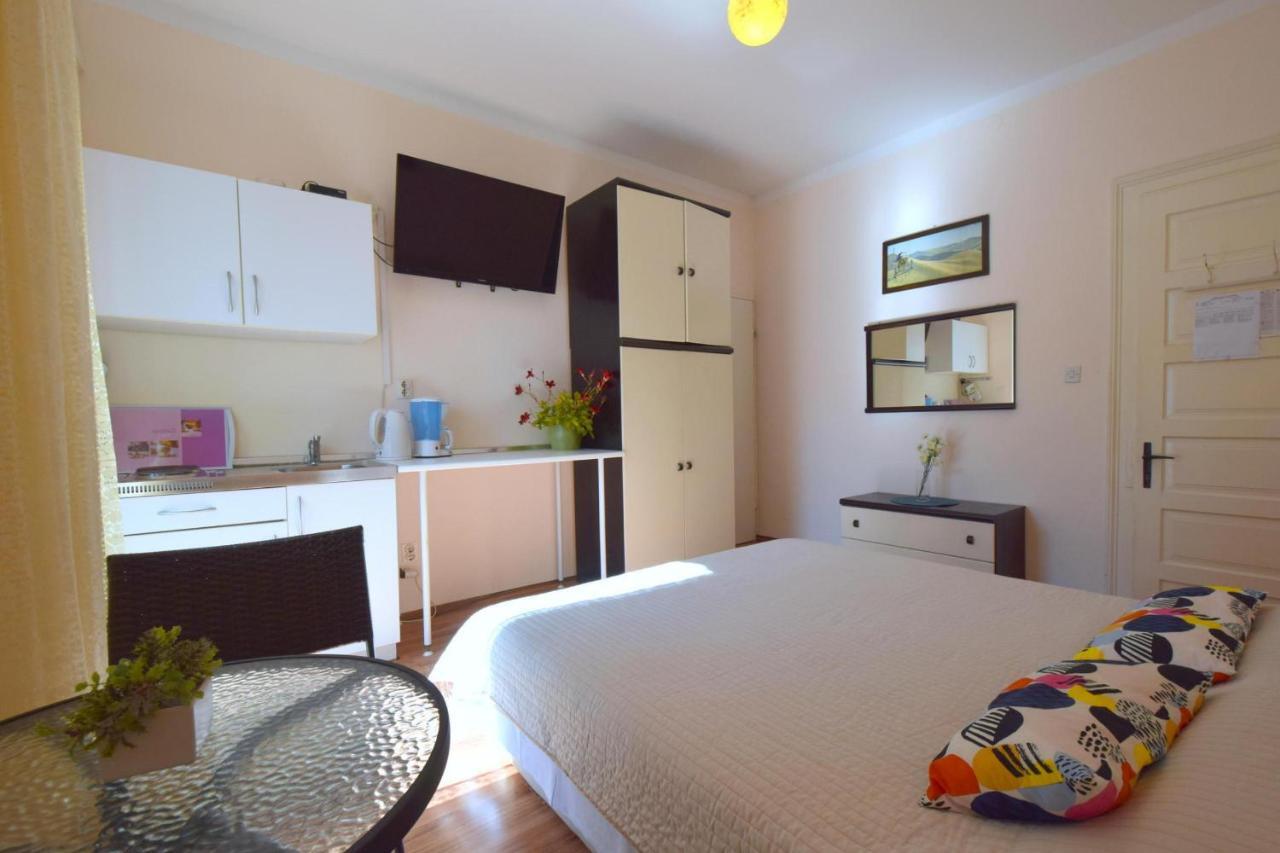 Apartments Margarita Malinska Dış mekan fotoğraf